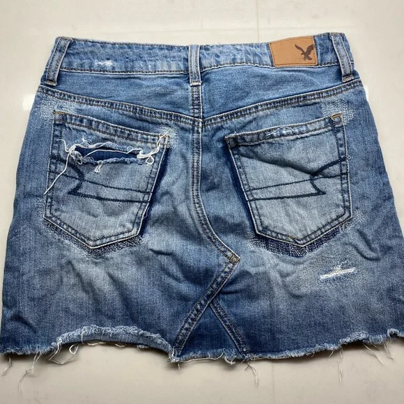 American Eagle Outfitters Distressed Blue Mini Skirt - Picture 2 of 4